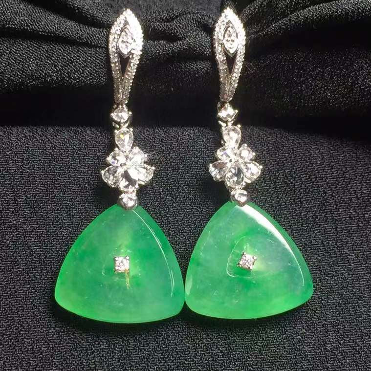 翠綠耳環 Green Jade Earrings