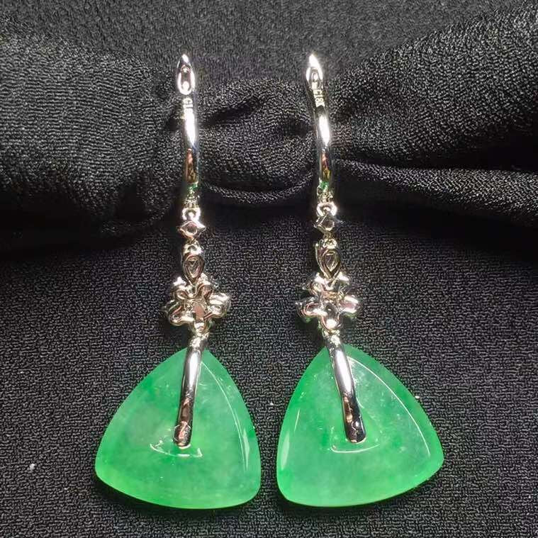 翠綠耳環 Green Jade Earrings